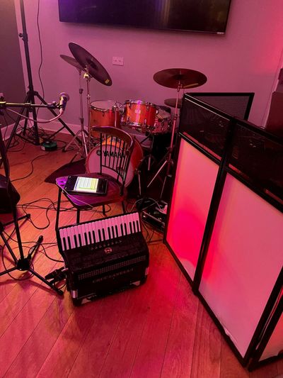 Keyboard, drums and PA — the one-man ceilidh rig up close